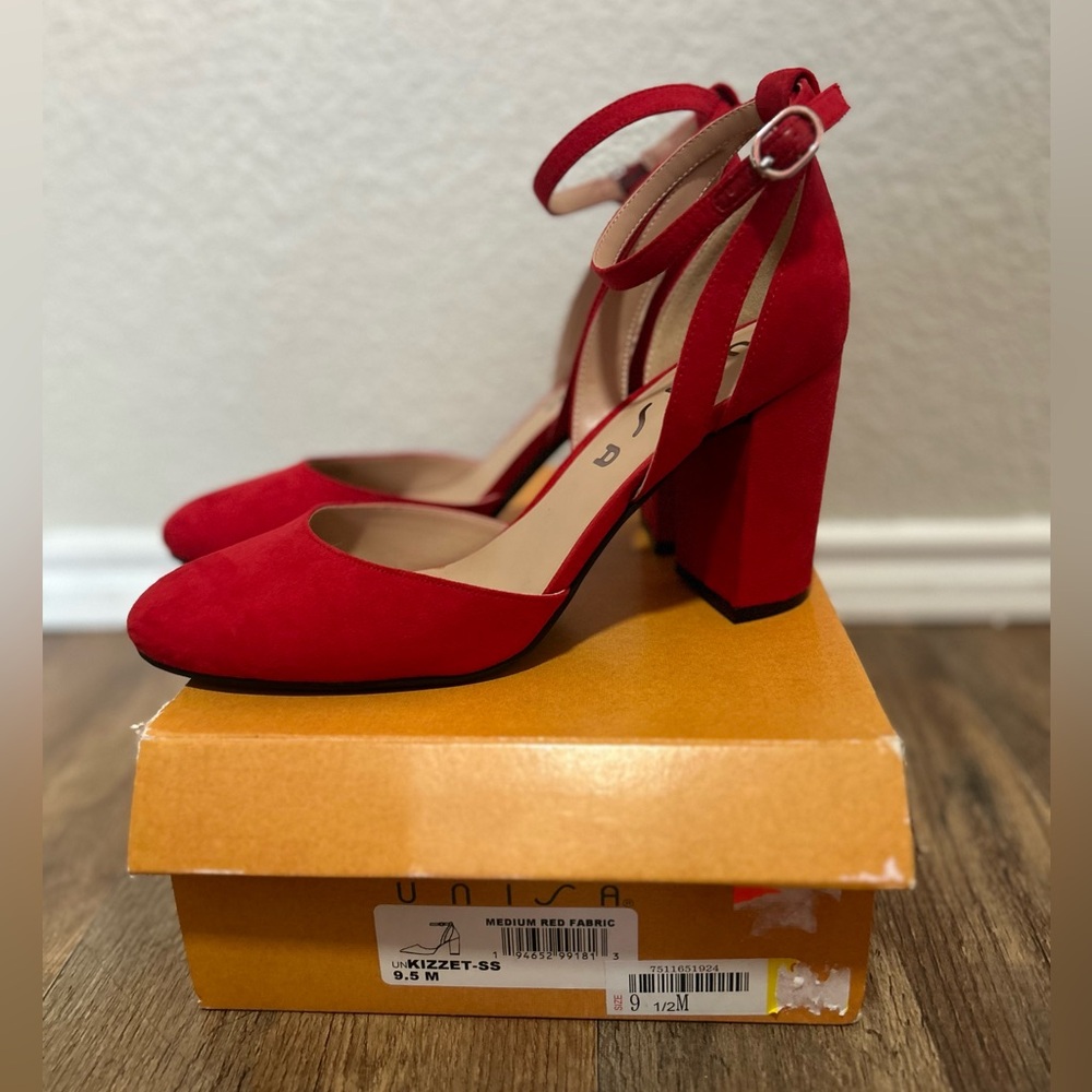 Unisa Kizzet Red Close Toe High Heels Woman’s Size 9.5